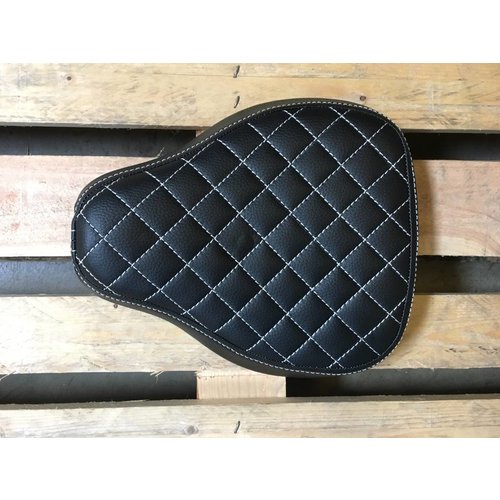 C.Racer Petite selle Bobber Diamond Stitch 4