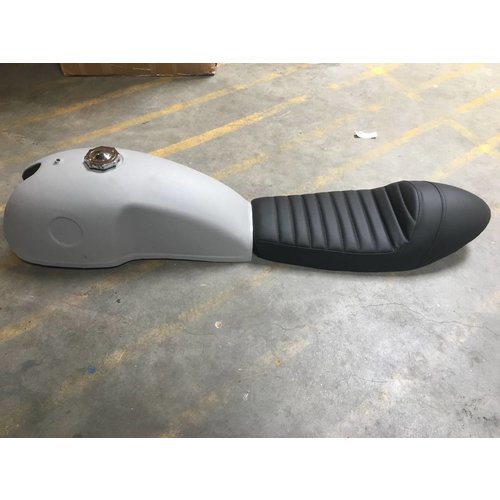 MCU SR Style Seat Tuck 'N Roll Black & Red - Limited Edition