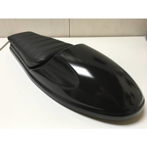 C.Racer Cafe Racer "Future" Seat Tuck 'N Roll Schwarz 2