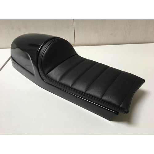 C.Racer Selle noire Café Racer "Imola" Tuck 'N Roll Type 6