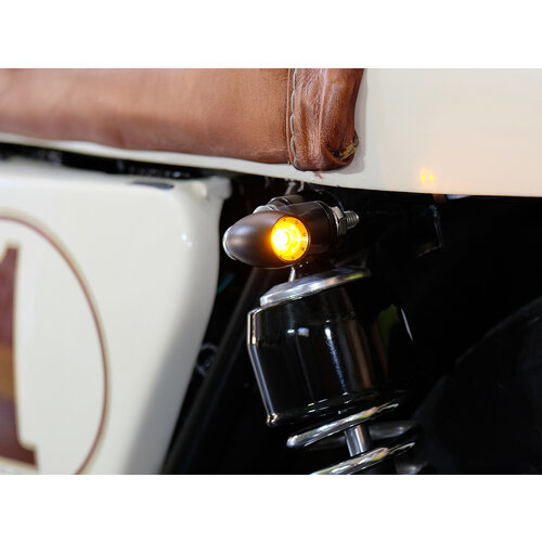 Schwarz/Messing Mini LED Blinker Typ "Ladz"