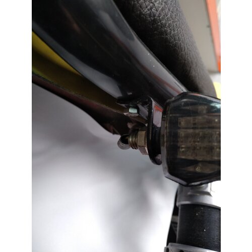 CCBM Parts Ensemble de support incurvé de clignotant