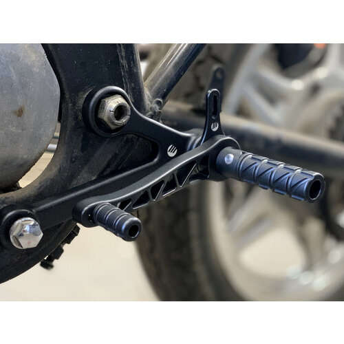 MessnerMoto Universele Moto CNC RearSet - Zwart