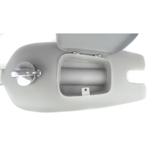 BMW R71 stalen brandstoftank in primer met Monza-dop