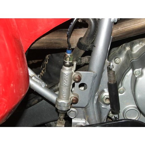 Banjo M10 brake light switch