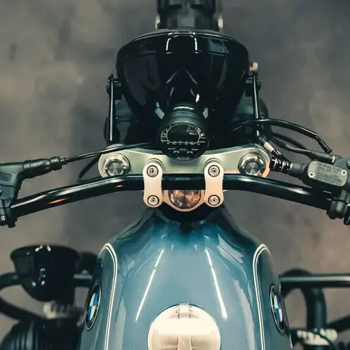 Rebelmoto BMW Pince à Triple Arbre | « Scram » | Fourche Twin-Shock 36 mm pour R65 | Choisir le Modèle
