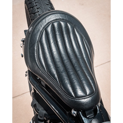 King Cobra Seat | Triumph Bobber