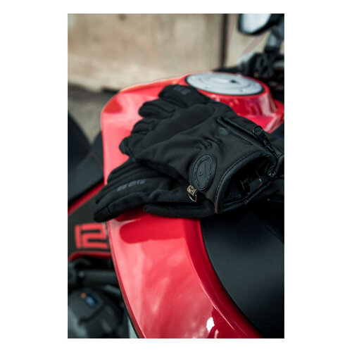 By City Iceland Gloves | Black | Choose Size