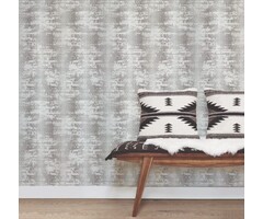 Behang met grafische ruiten en verticale fijne blokjes G78286