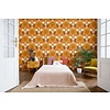 Floraal retro behang met bloemenpatroon in warme kleuren - bruin, geel, oranje