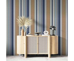 Behang met verschillende strepen en banen