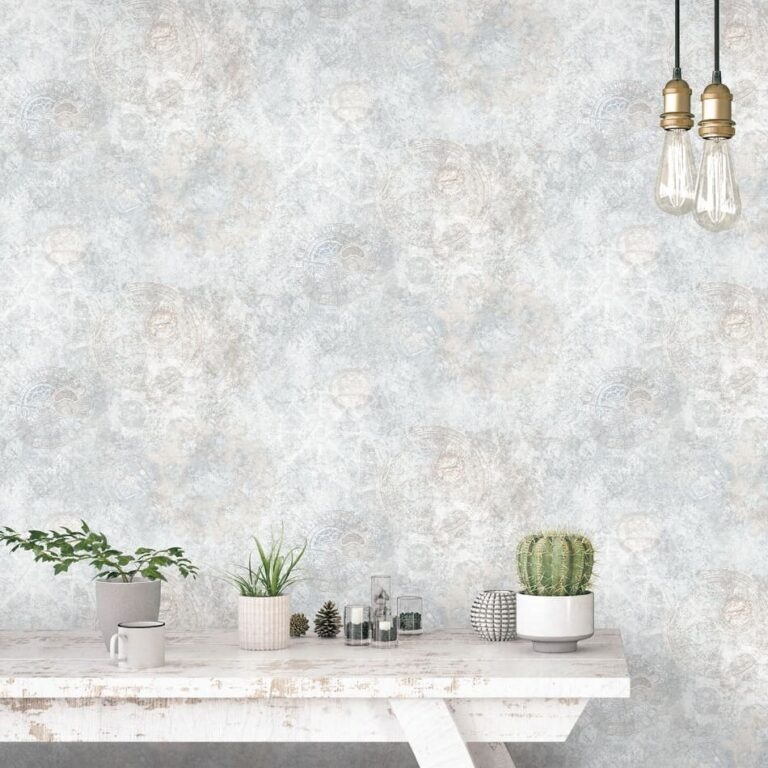 Behang met betonlook en kompassen