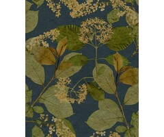 Behang met bladeren en bloemen