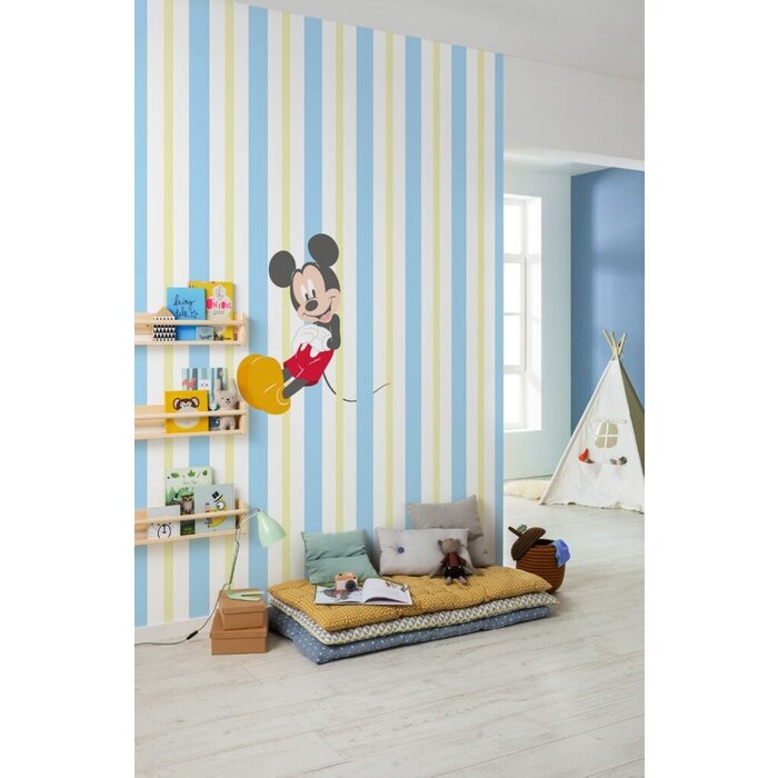 Into Wonderland – Disney Mickey Relax