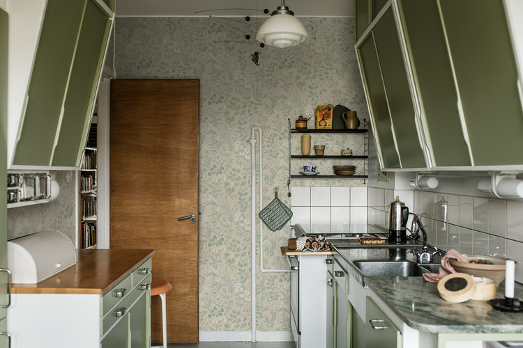 4179 Flora