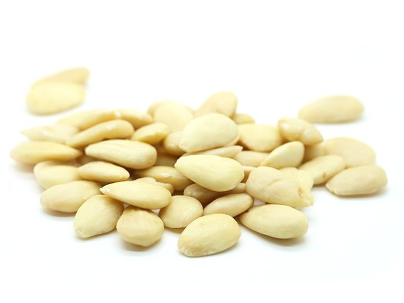 Blanched white Almonds