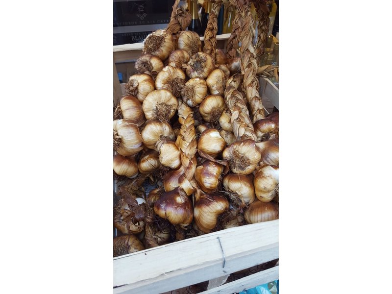 Gerookte Knoflook, streng van 12 bollen