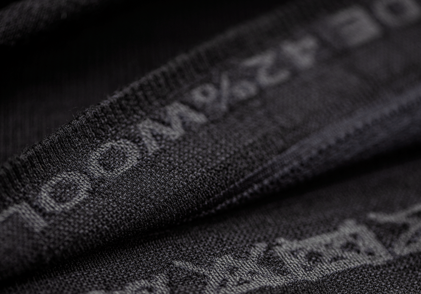 Merino Seamless Shirt LS (Black)