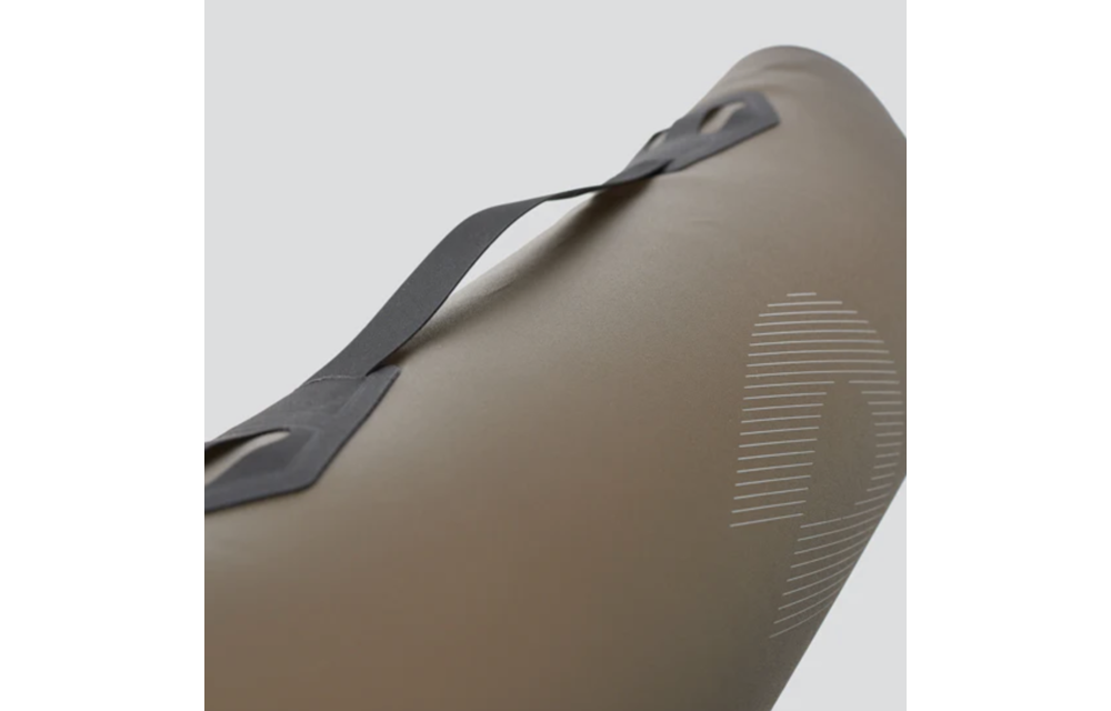 Seeker 4L (Mammoth Grey)