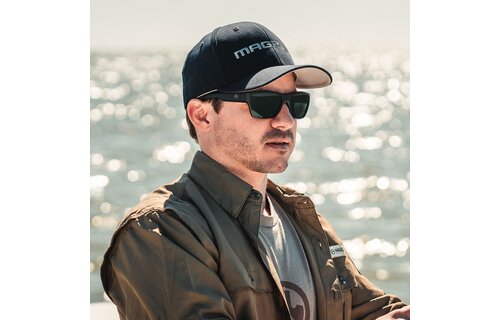 Pivot Polarized (Black Frame / Gray Green Lens)