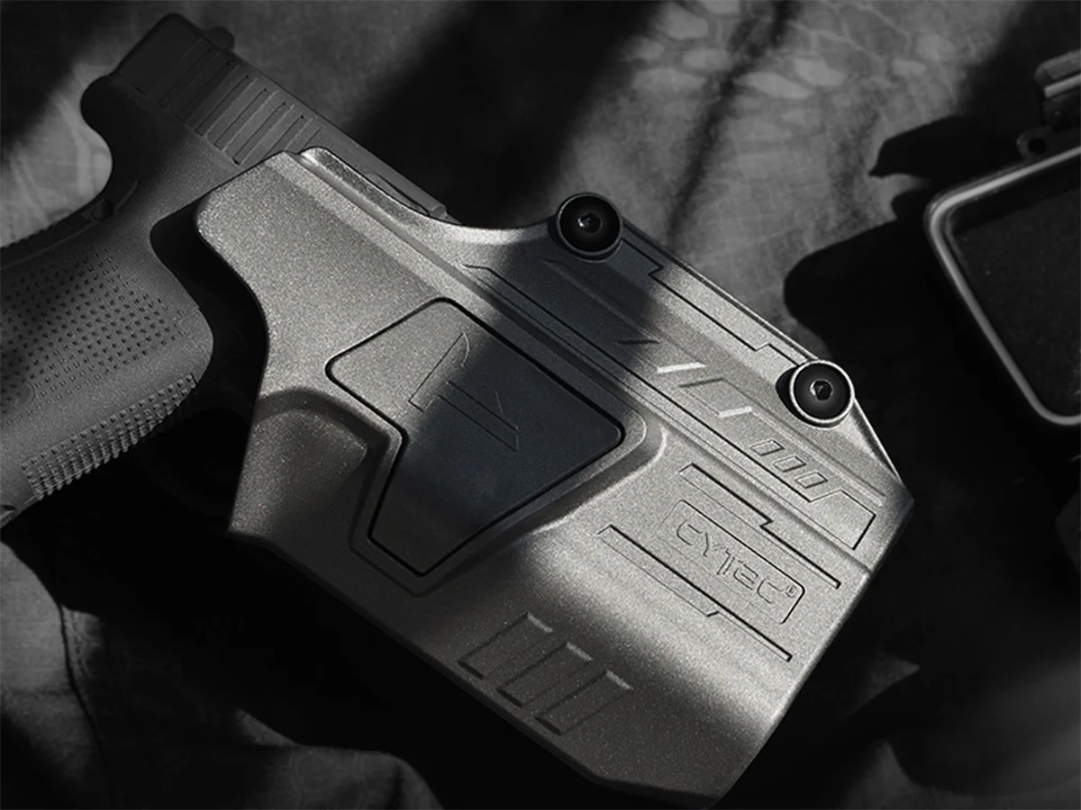 Mega Fit Universal Holster Pistol + Light (Right) (Black)