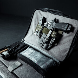 Fade Brief Shoulder Bag (Black)