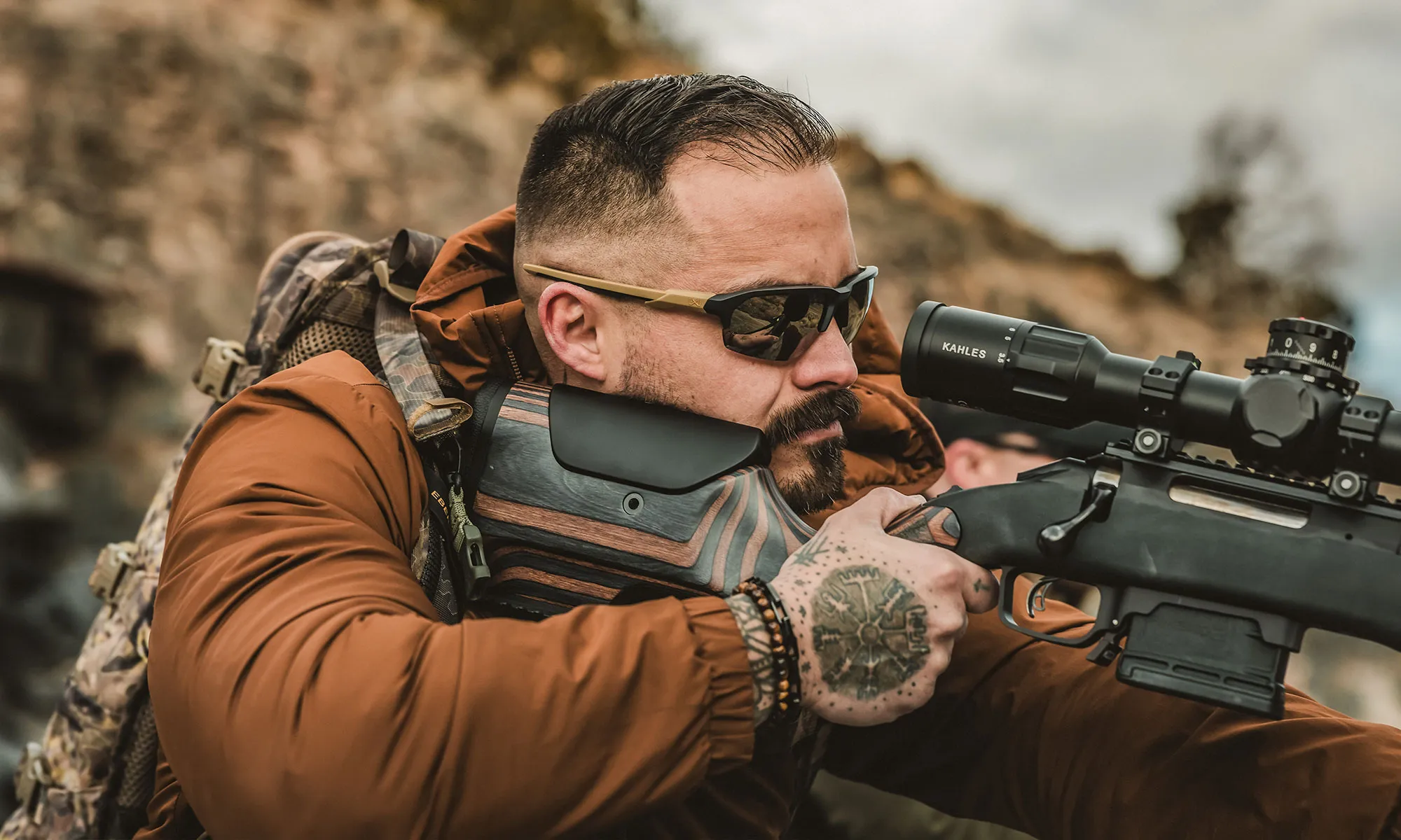 JAKL Captivate Tungsten Mirror (Matte Black/Tan Frame)