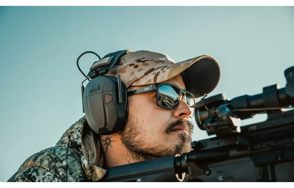 APEX Captivate Polarized Black Mirror (Matte Tortoise Brown)