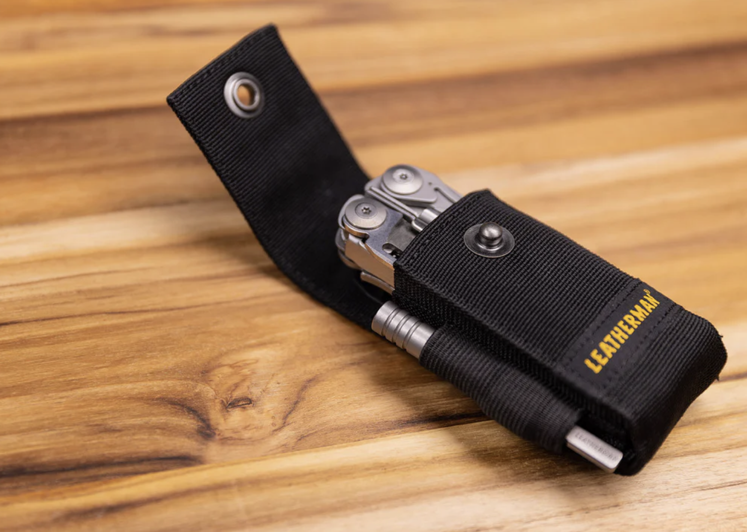 Nylon Sheath with Pockets (Black)