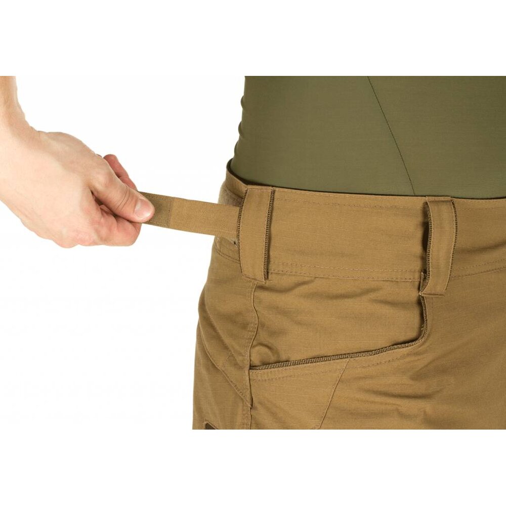 Field Short (Coyote)