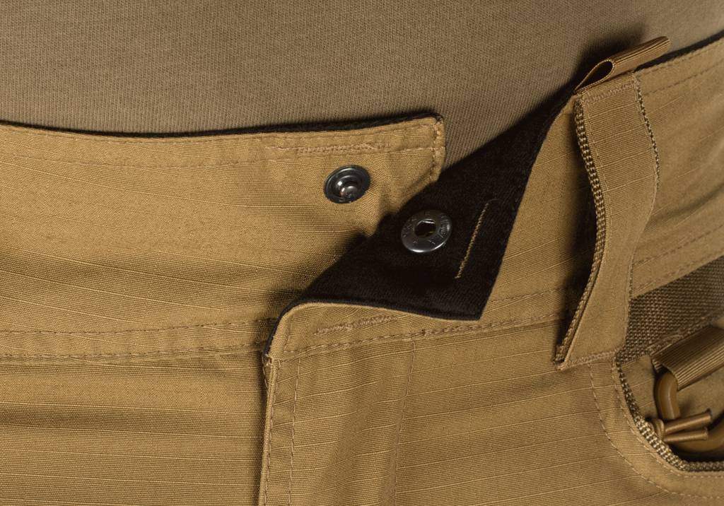 Field Short (Coyote)