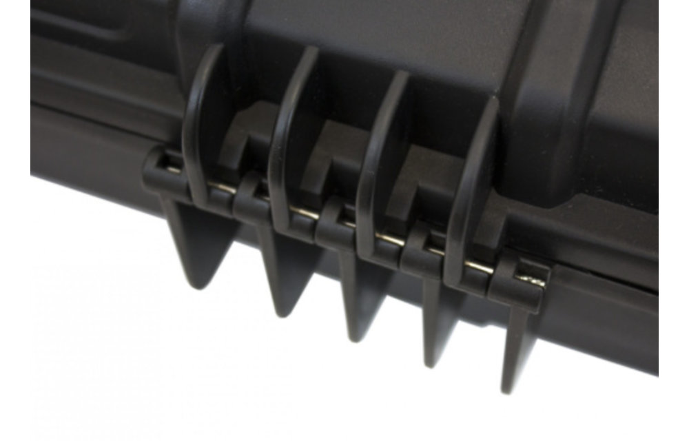 Large Hard Case (Black) (Wave Foam)