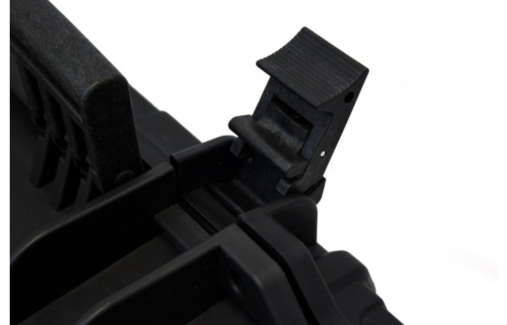 Large Hard Case (Black) (Wave Foam)